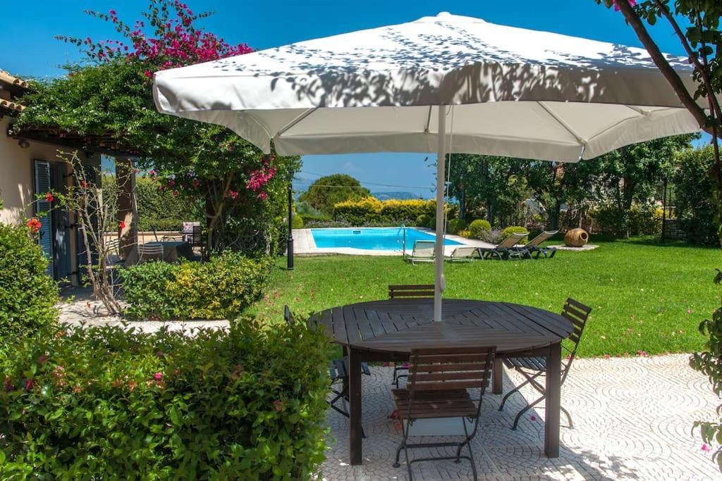 Villa Loukia Спартия Екстериор снимка