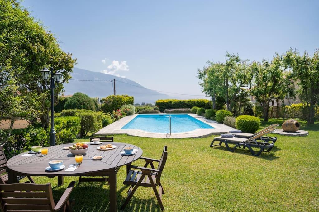 Villa Loukia Спартия Екстериор снимка